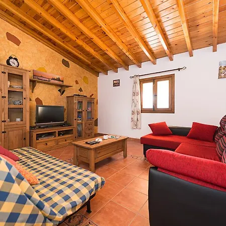 منزل ريفي Tadia *